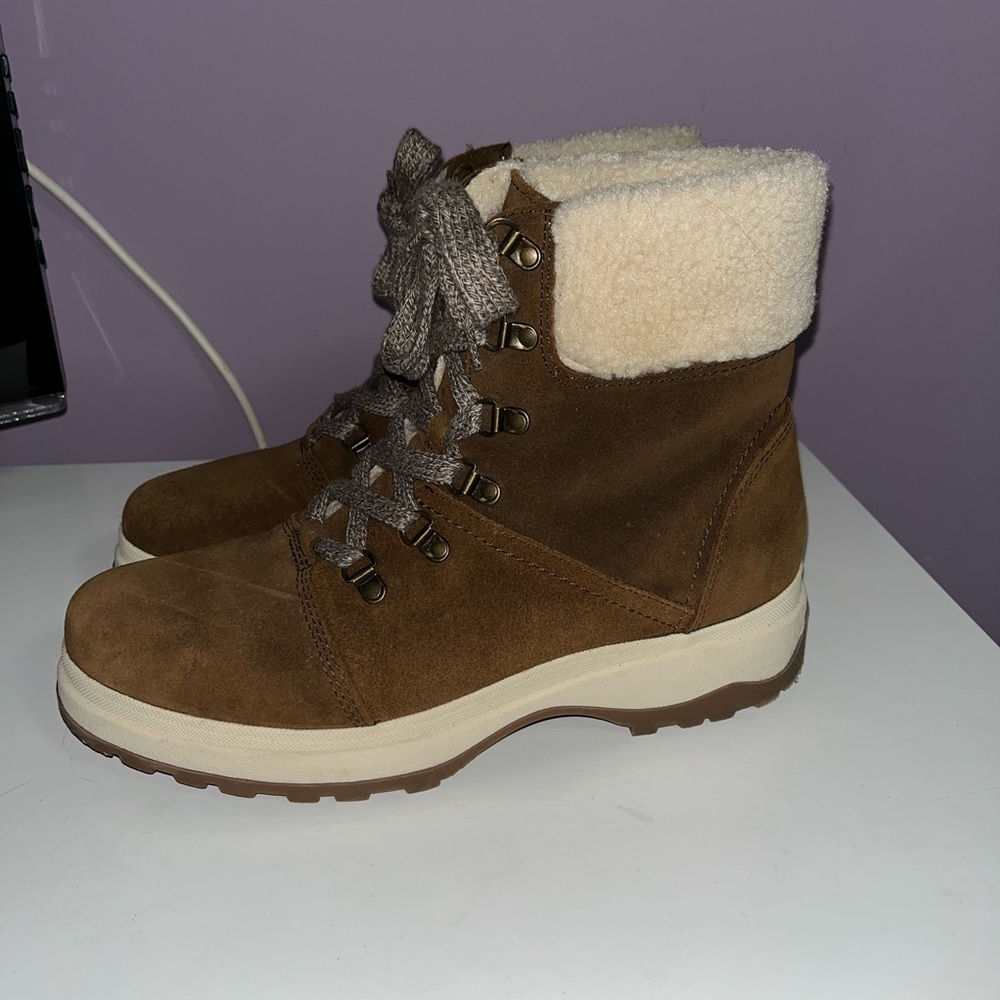 White mountain boots.